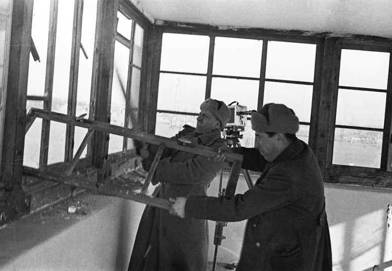 “Soviet filmmakers in Auschwitz before the shooting” [Kenan Kutub-Zade and Mihail Oshurkov] January–February 1945. Photographer: V. P. Judin.