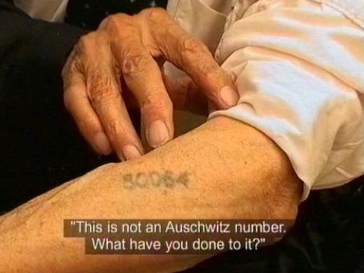 A002_ZMIJEWSKI-