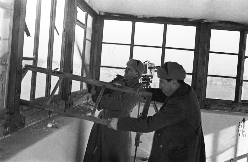 “Soviet filmmakers in Auschwitz before the shooting” [Kenan Kutub-Zade and Mihail Oshurkov] January–February 1945. Photographer: V. P. Judin.