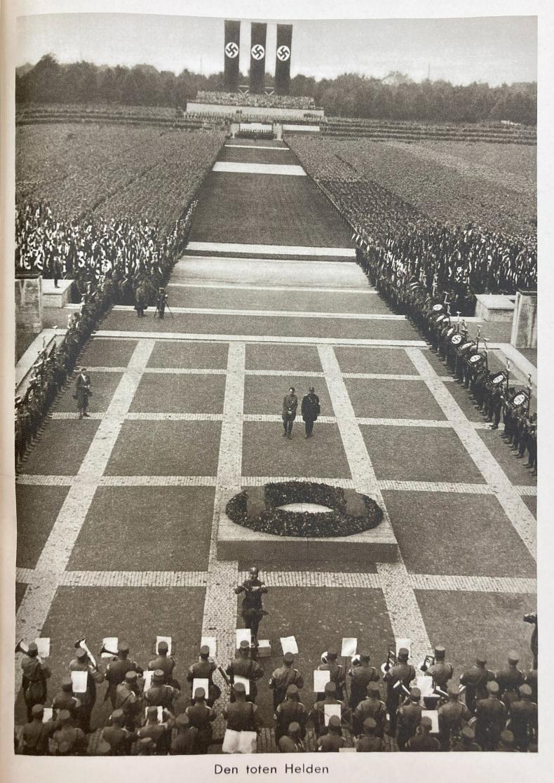 TRIUMPH OF THE WILL (1935)
