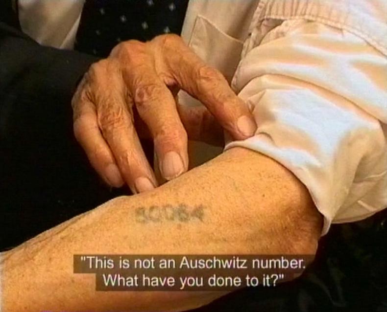 A002_ZMIJEWSKI-